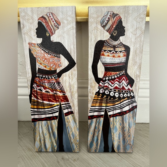 Gorgeous wall artwork,  "Elegance in Focus: A Portrait of Poise and Style." - Picture 3 of 4